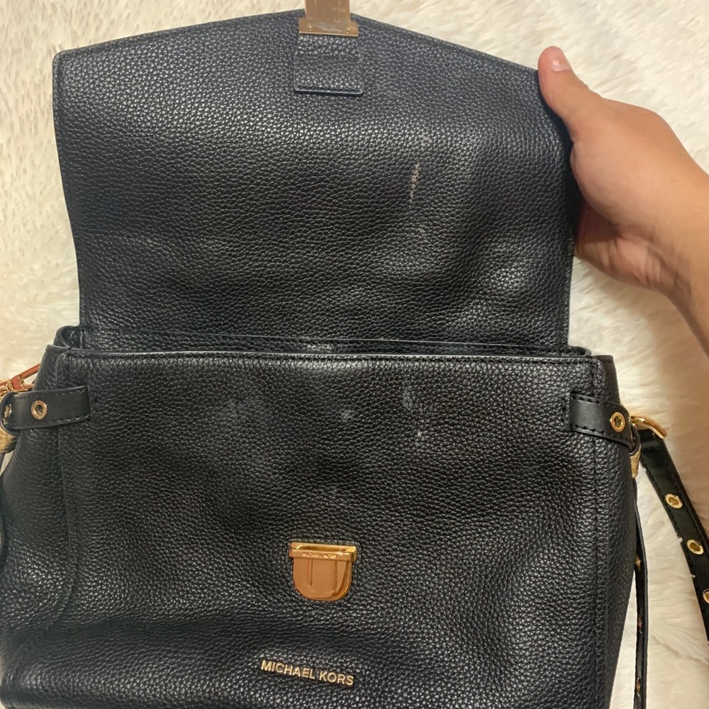 Michael kors metallic gold and black crossbody - Picture 5 of 9
